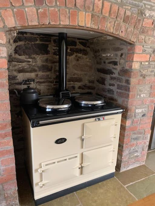 Coed Farm-Hot Tub-Sleeps 12-Near Brecon Villa Екстериор снимка